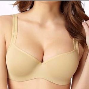 Brand New Le Mysteré Dream Tisha T Shirt Bra 36B nude&black Bundle. 2 for $50